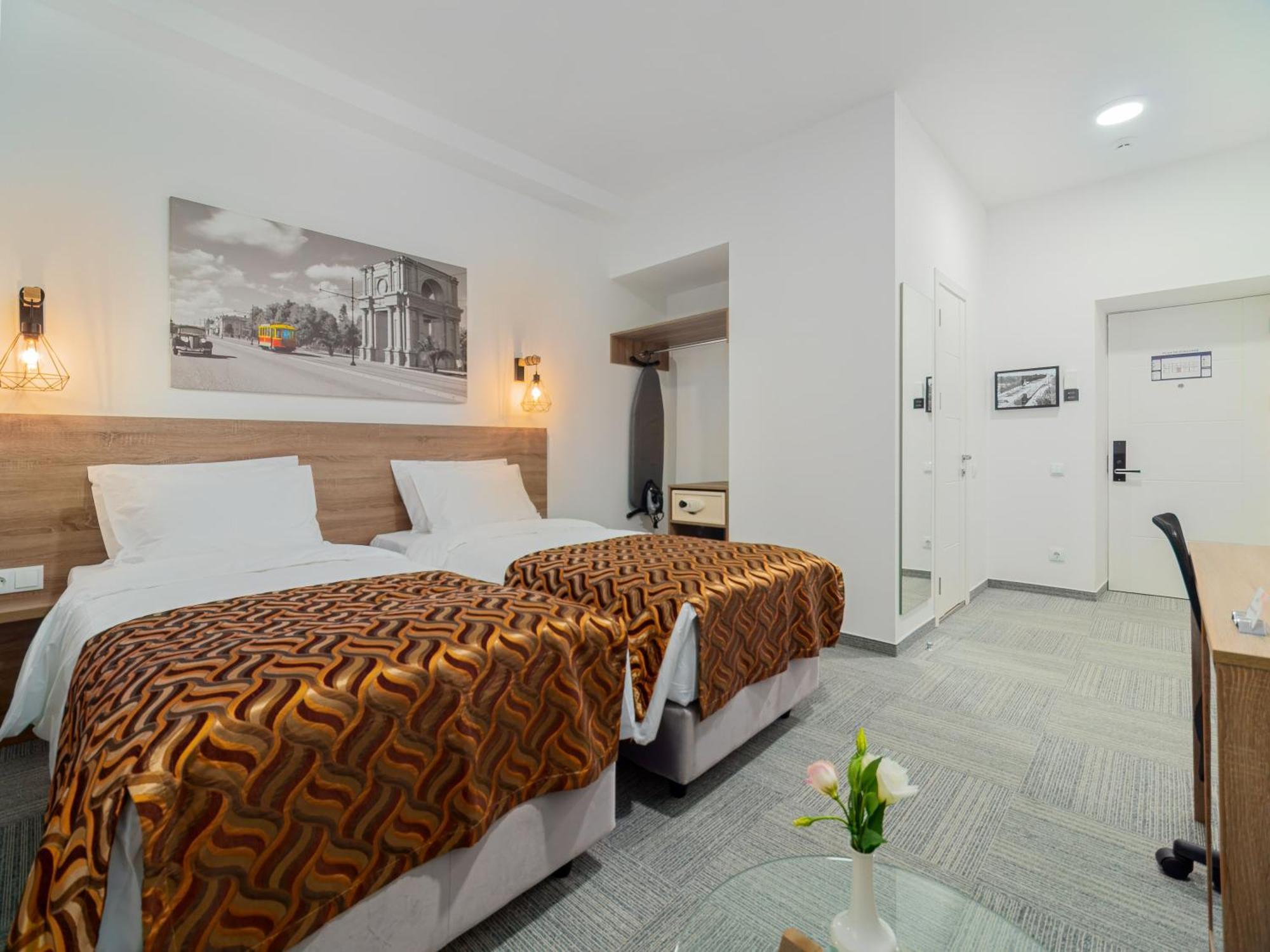 Ta Collection Hotel Chisinau Luaran gambar